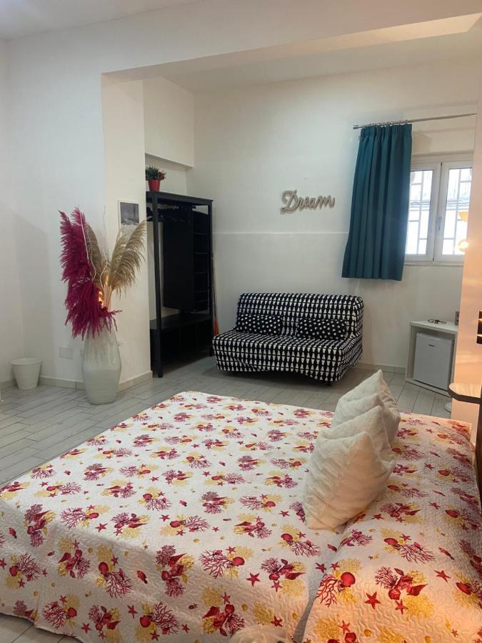 Dora'S House Hotell Napoli Eksteriør bilde