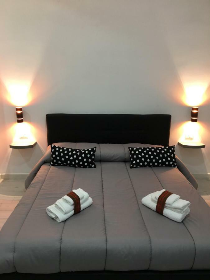 Dora'S House Hotell Napoli Eksteriør bilde